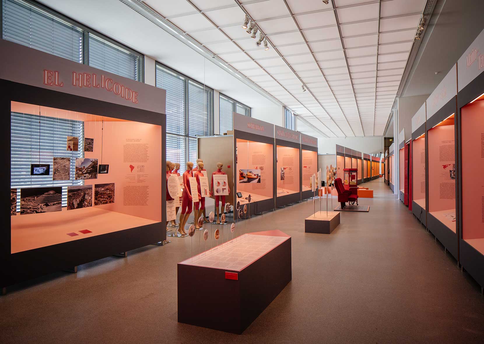 Exhibition 2016 World Of Malls Architekturen Des Konsums Ausstellungsdesign Myrzik Jarisch