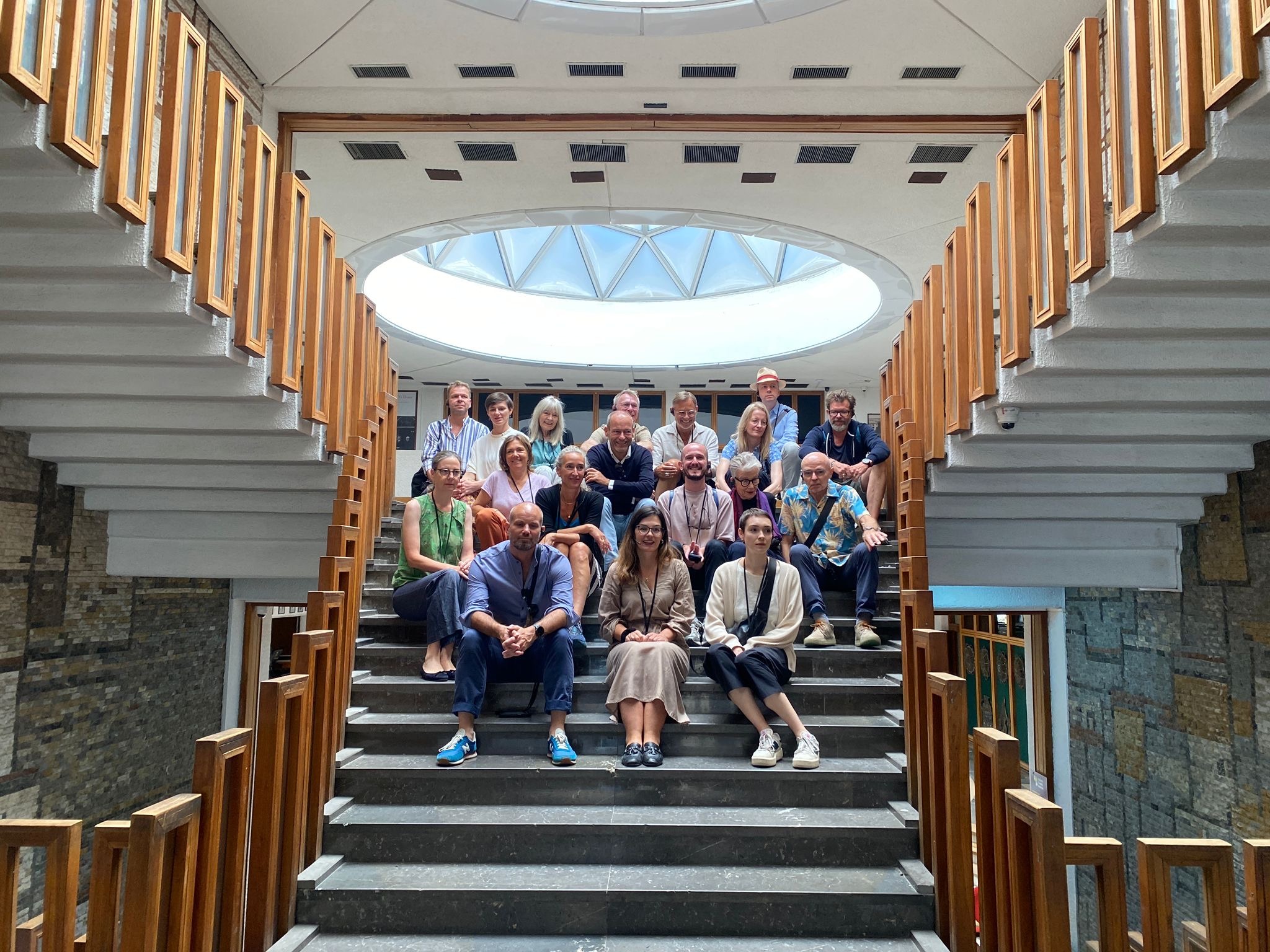 Gruppenfoto der Mitgleiderreise nach Pristina